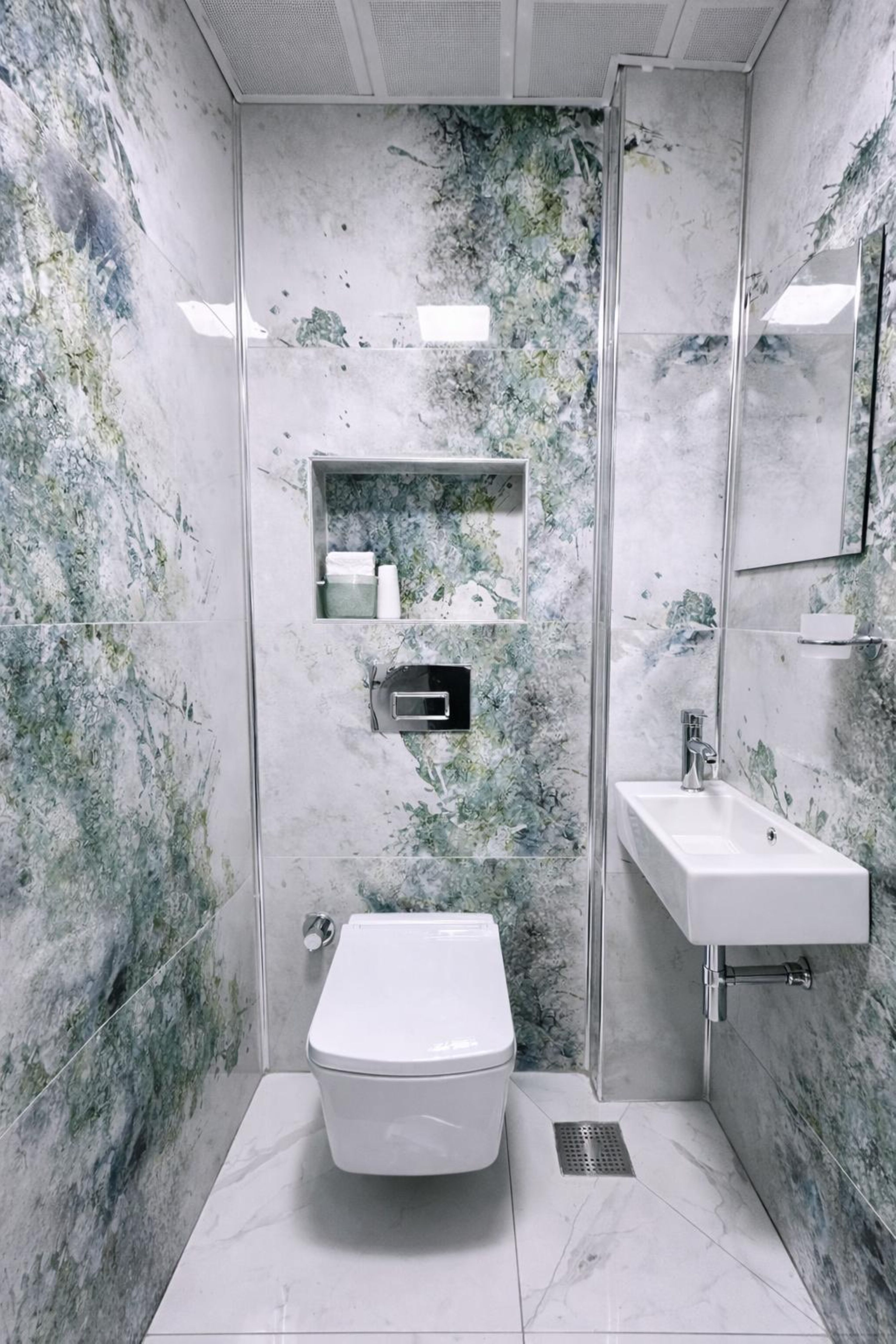 Twin Room Bathroom 3